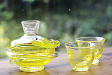 画像をギャラリービューアに読み込む, ヘビの酒ボトル / 琉球ガラス【RYUKYU GLASS WORKS 海風】