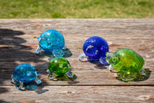 画像をギャラリービューアに読み込む, ウミガメの置物 子ガメ