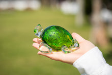 画像をギャラリービューアに読み込む, ウミガメの置物 子ガメ