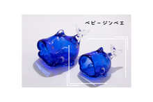 画像をギャラリービューアに読み込む, ジンベエザメの置物