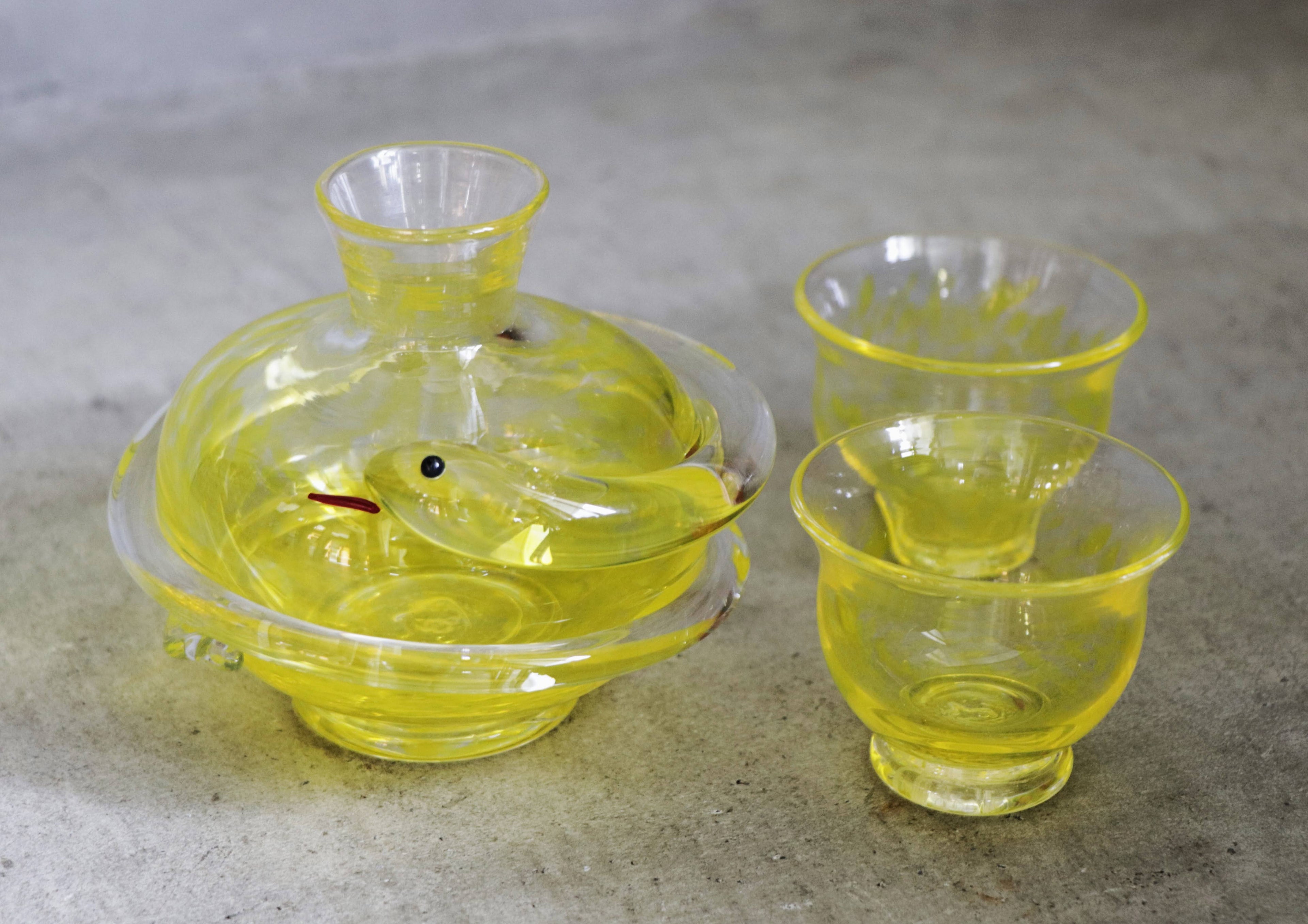 ヘビの酒ボトル / 琉球ガラス【RYUKYU GLASS WORKS 海風】