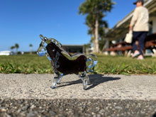 画像をギャラリービューアに読み込む, 干支の置物 午（うま）
