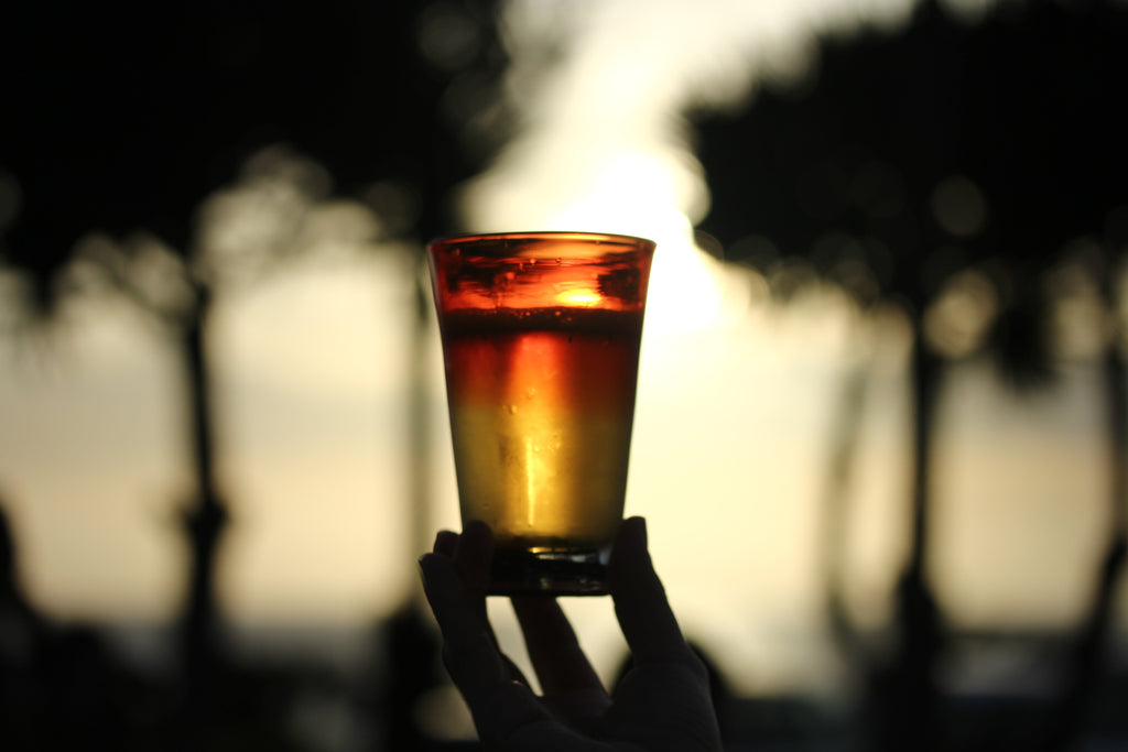 残波の夕日  ビアグラス 青