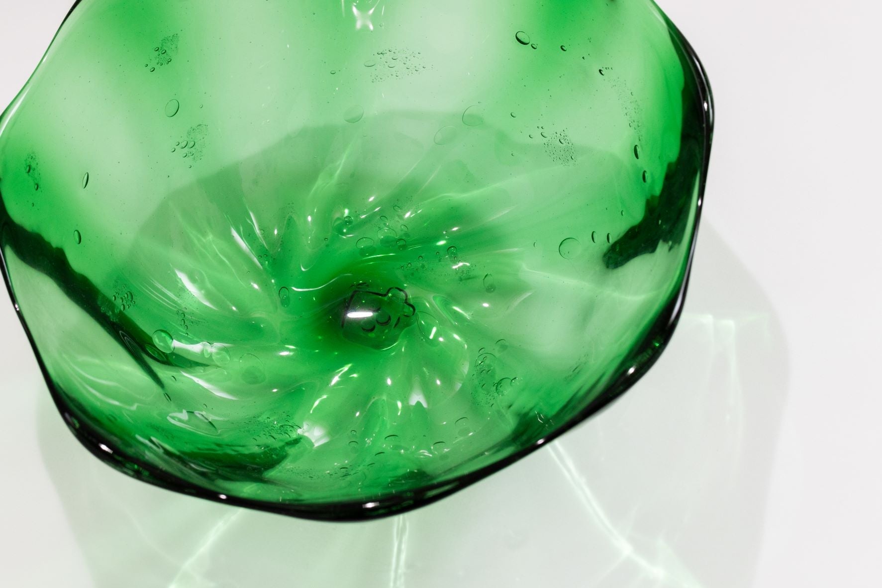 琉球ガラス　ガラス製渦巻き模様足付きボウル 琉球ガラス ガラス製渦巻き模様足付きボウル - メルカリ